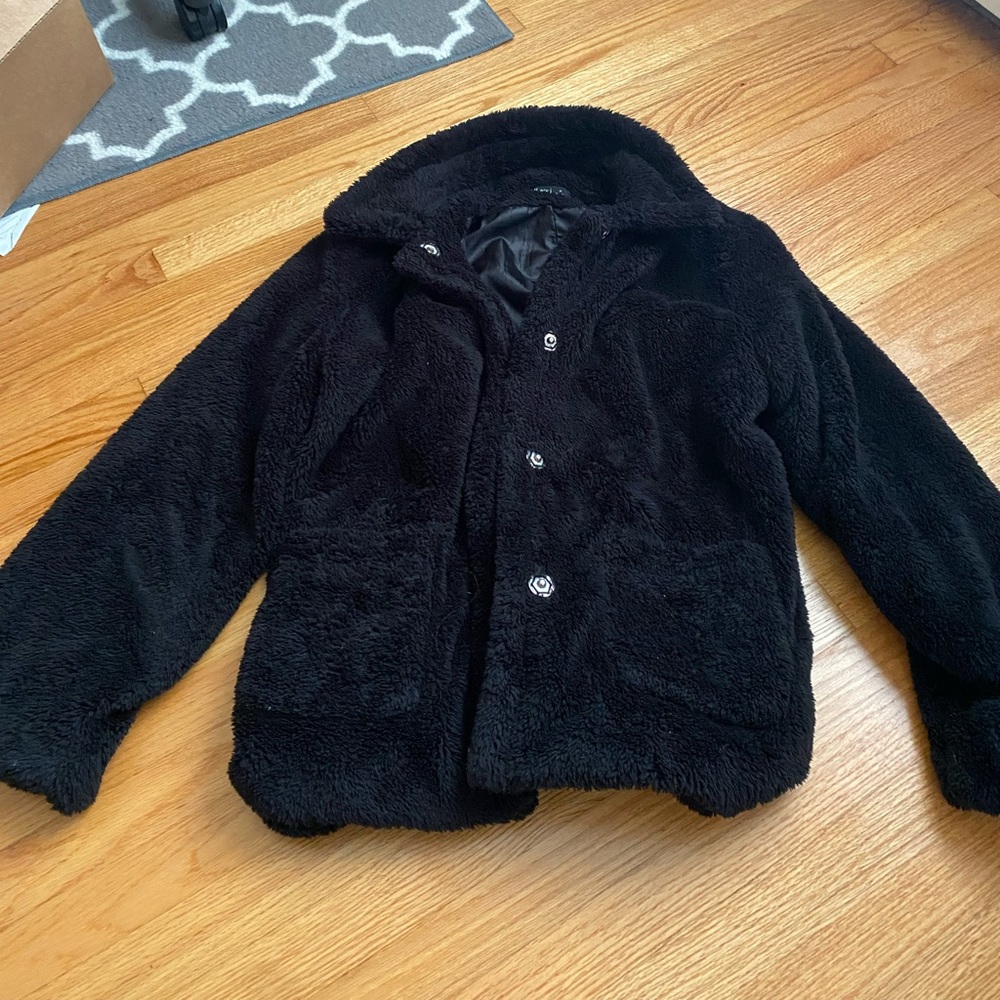 Black fluffy teddy coat with button snaps and collar. Size Medium. Oversized fit